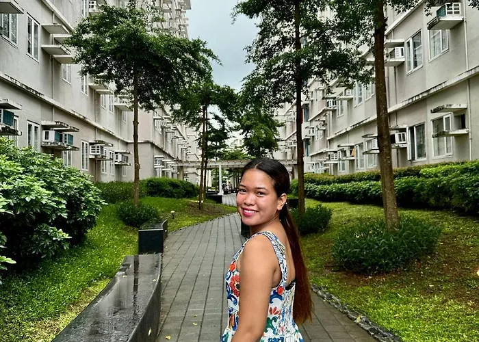 Tampisaw Alon - Coastal Boho Unit With Pool, Karaoke, 100mbps Wifi Manila